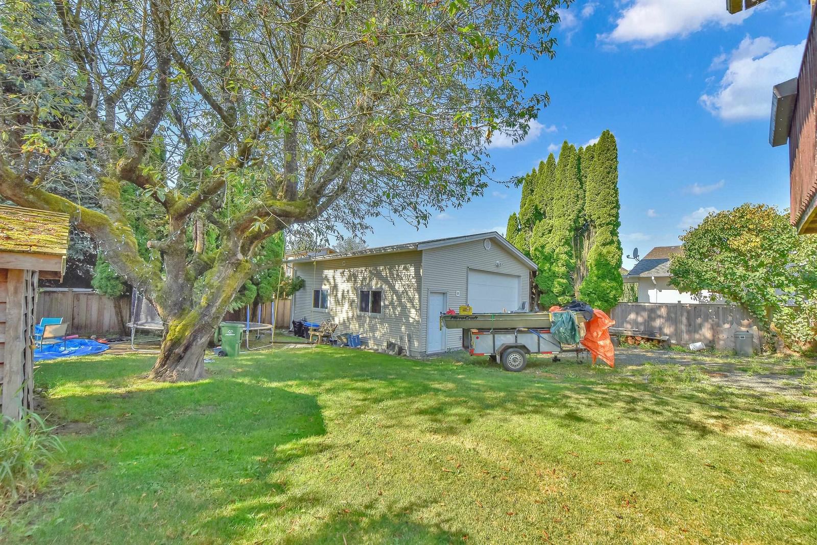 Listing Image 6