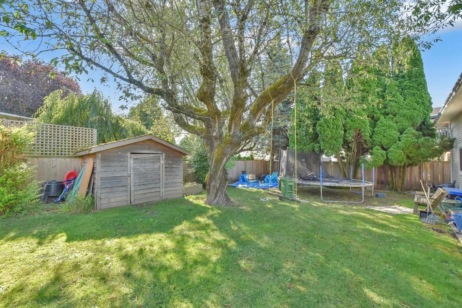 Listing Image 7
