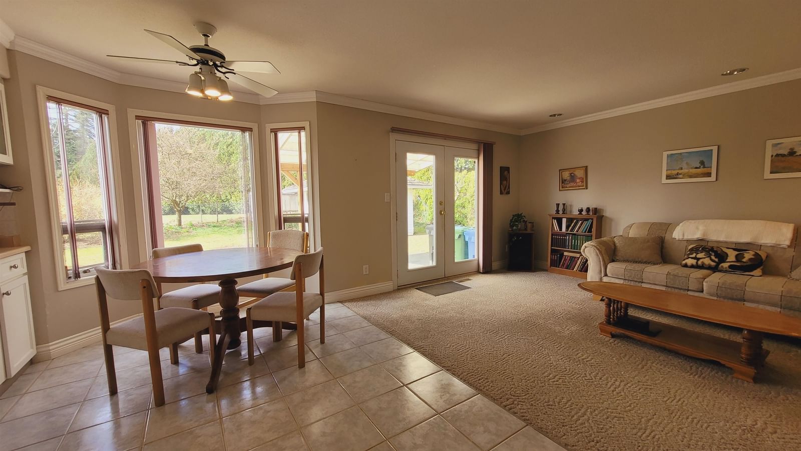 Listing Image 8