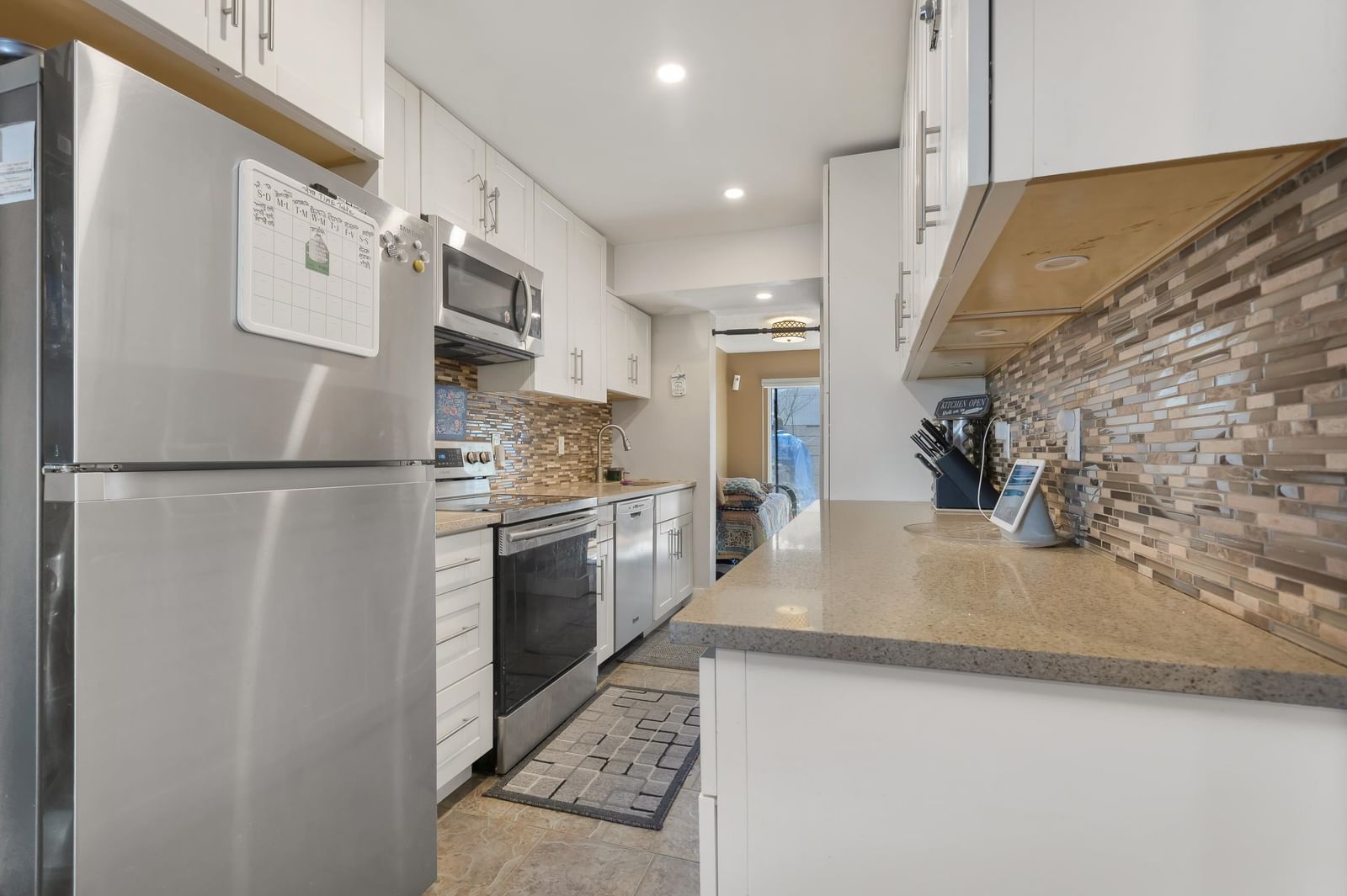 Listing Image 10