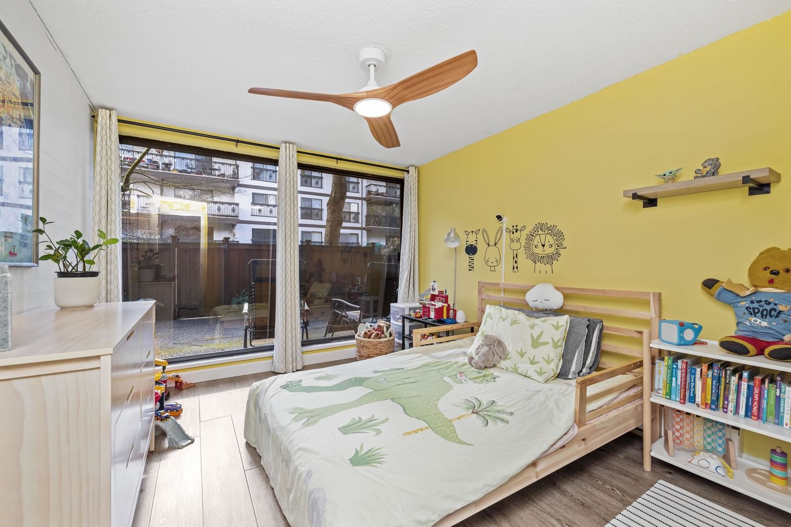 Listing Image 15