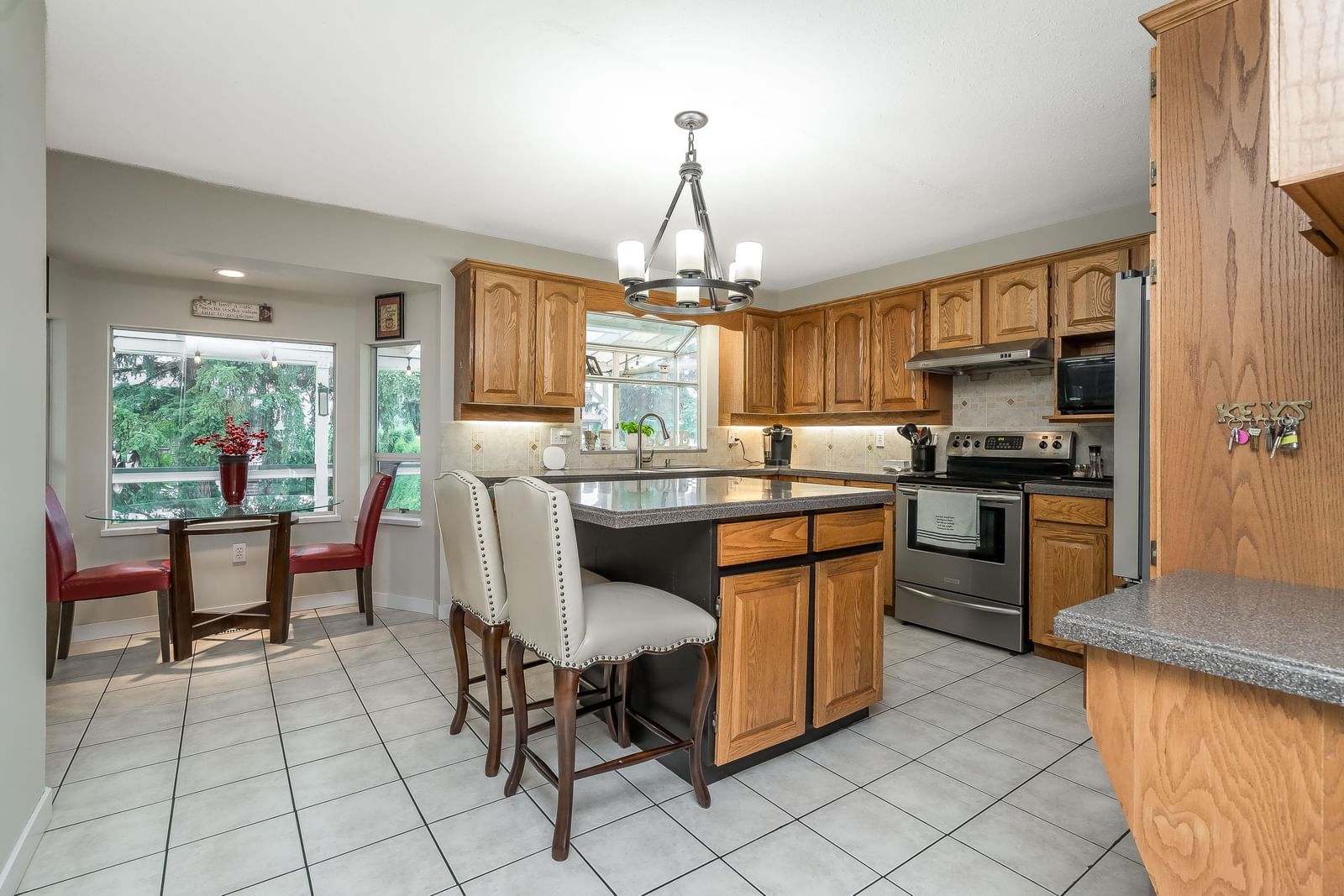 Listing Image 9