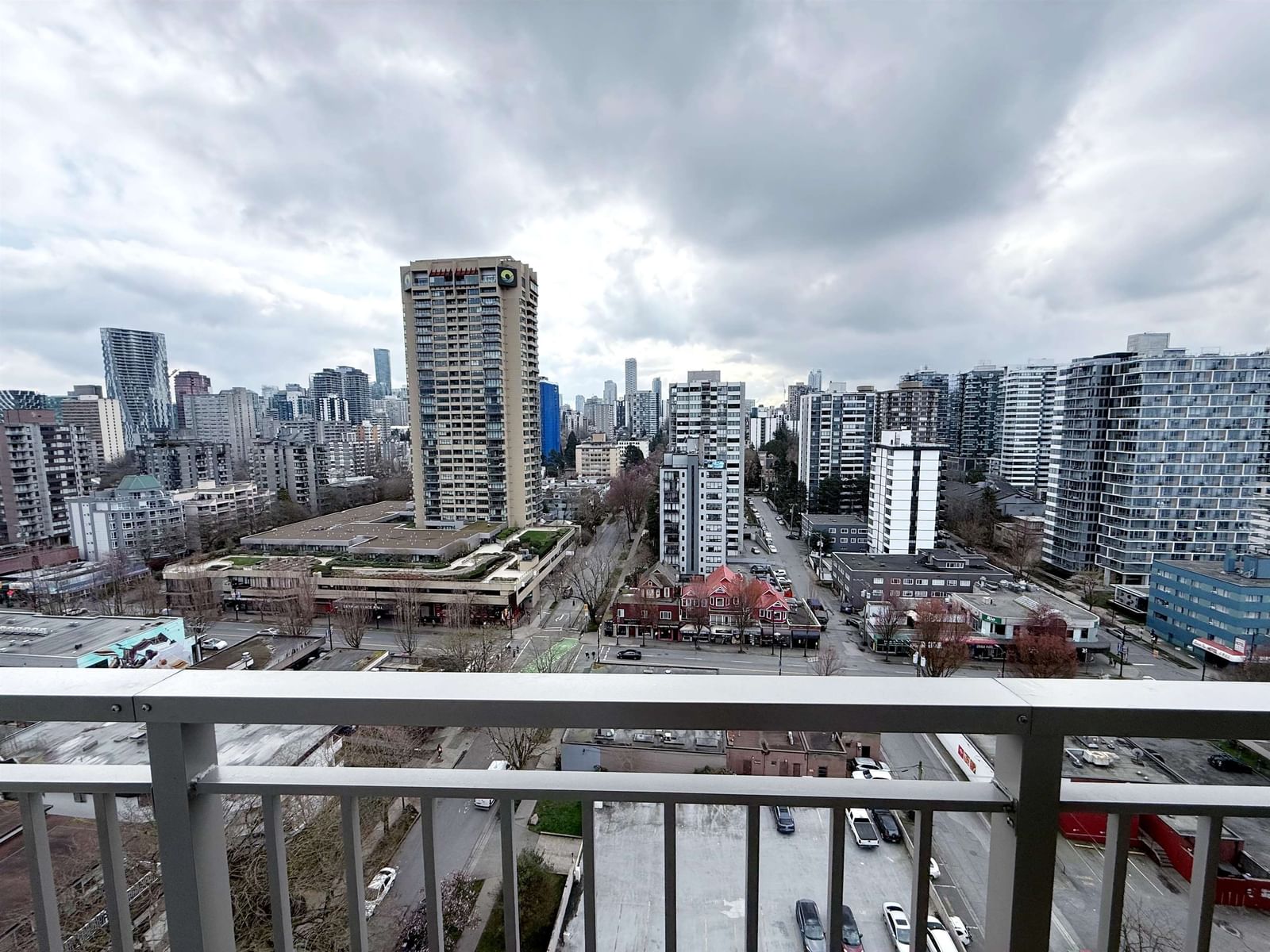 Listing Image 12