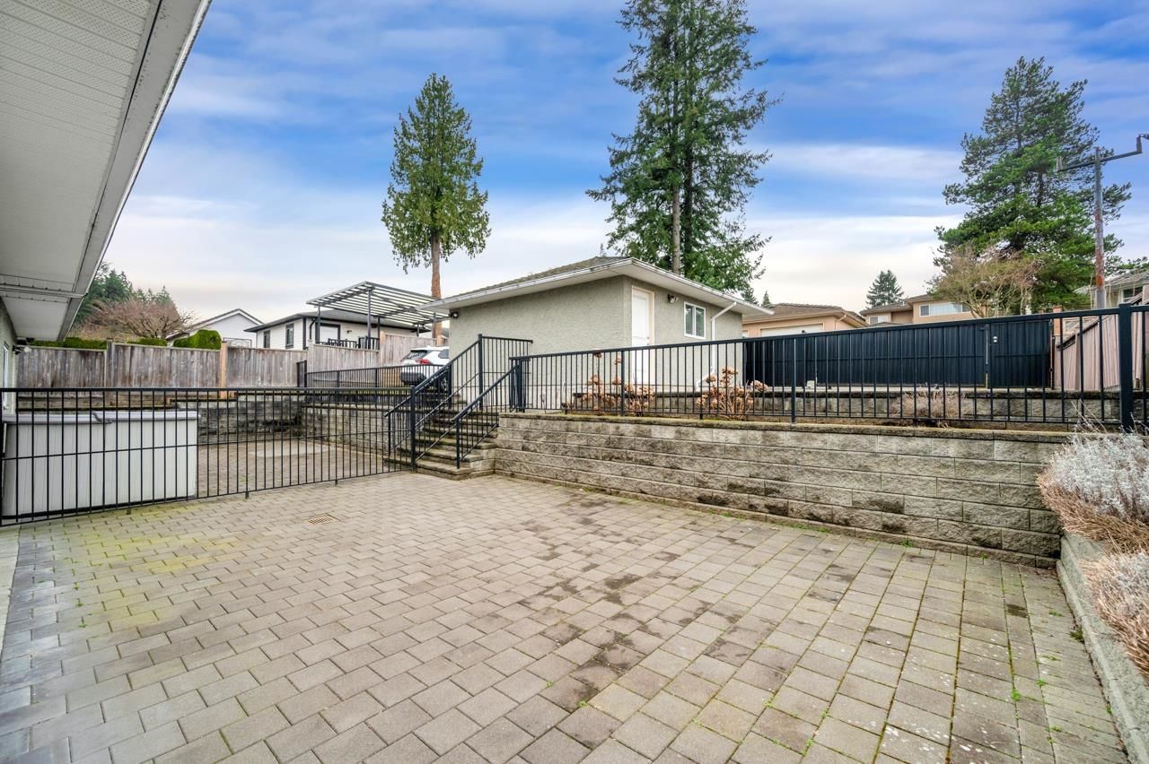 Listing Image 25