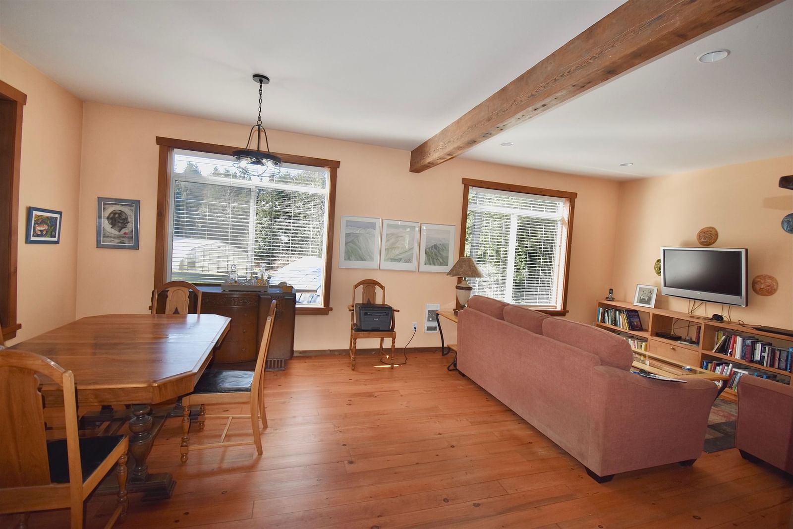 Listing Image 6