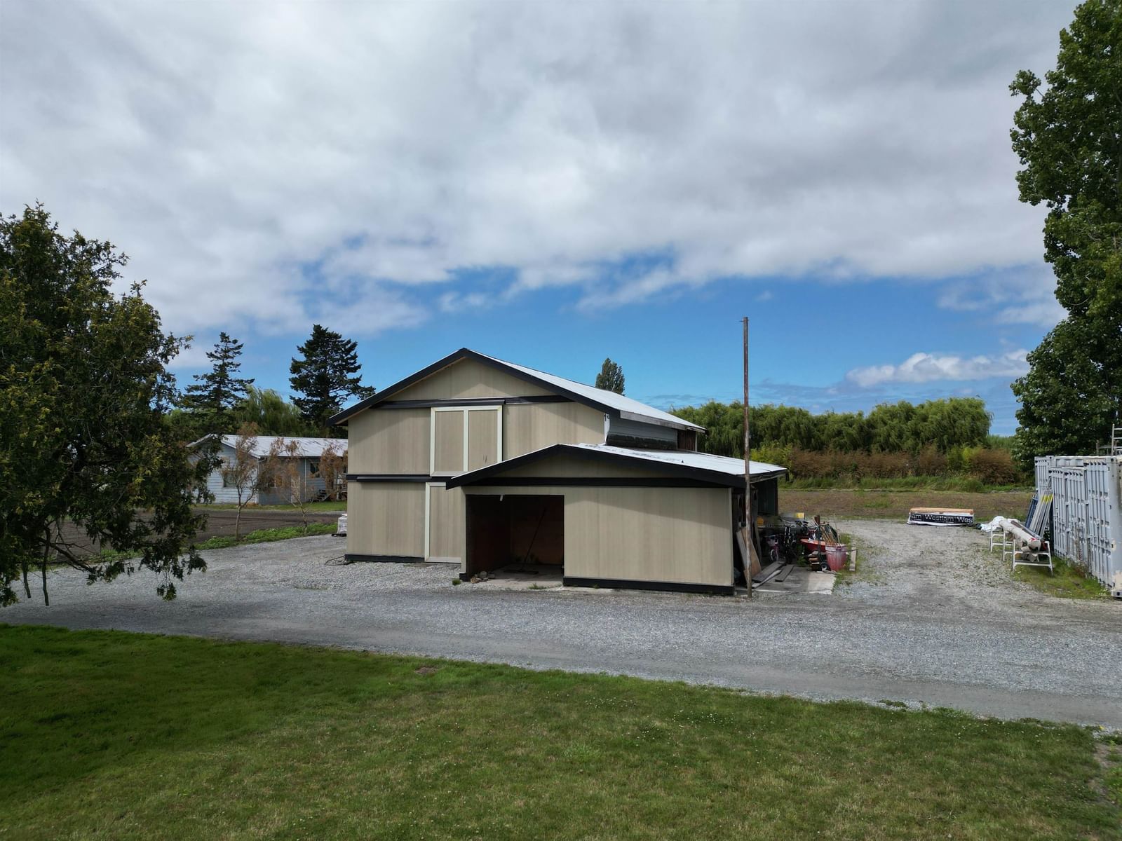 Listing Image 6