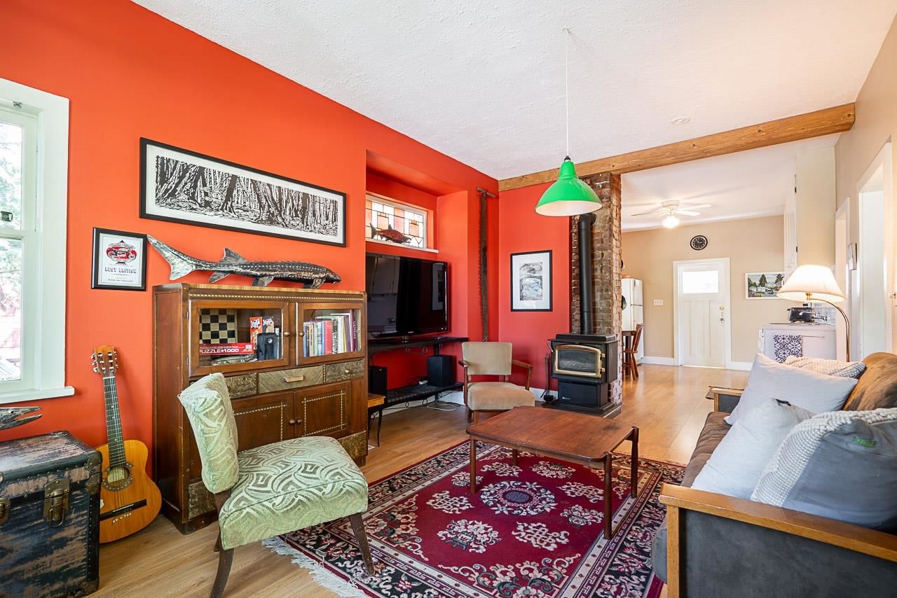 Listing photo 4
