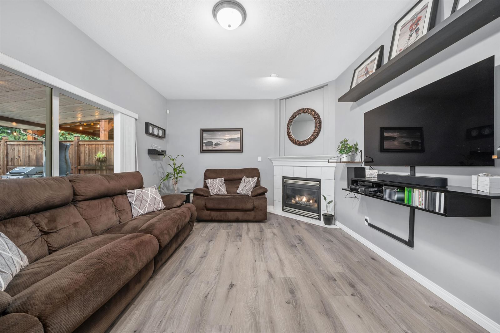 Listing Image 15