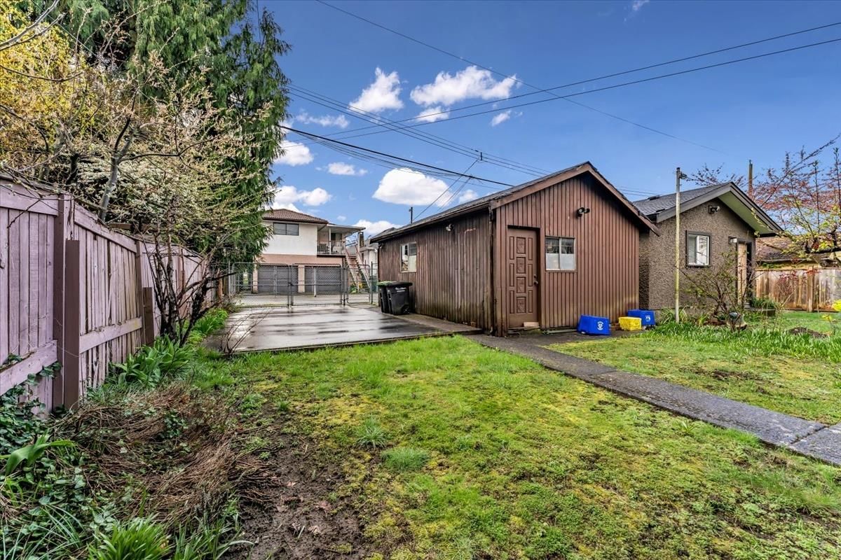 Listing photo 3