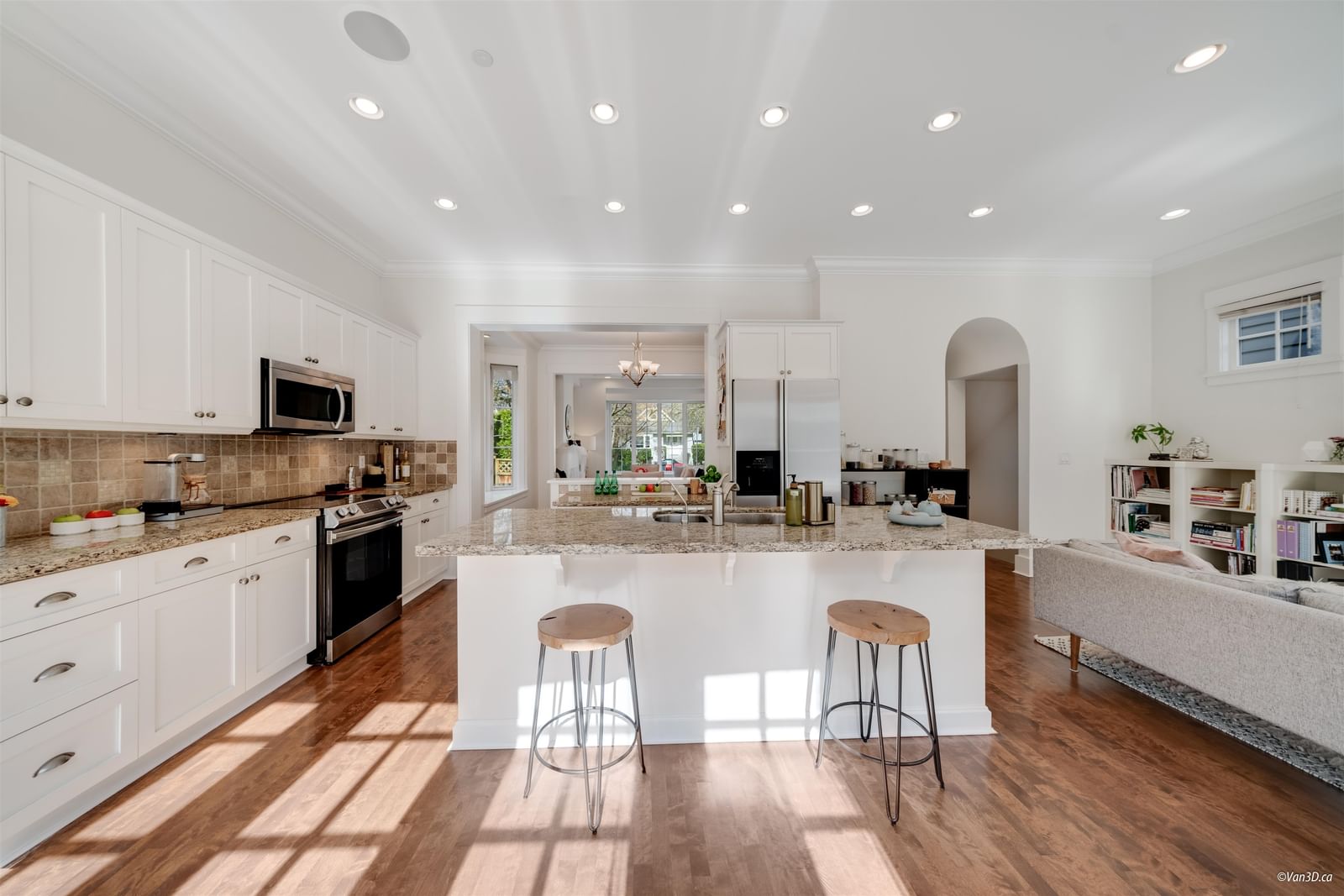 Listing Image 10