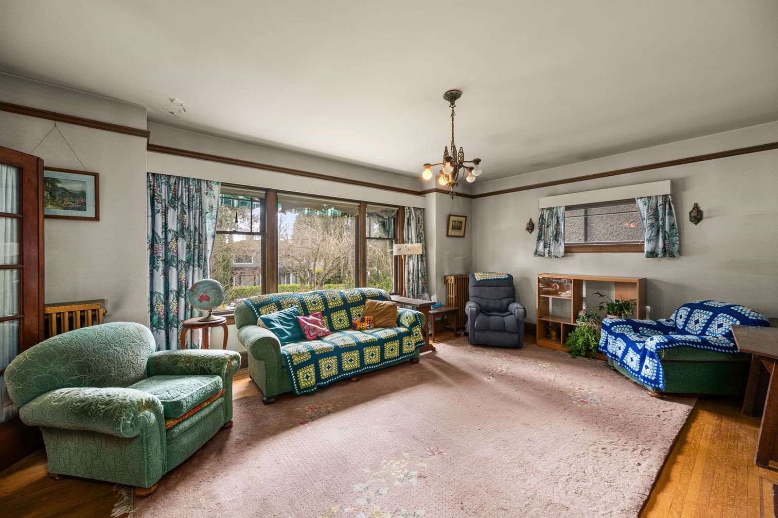 Listing Image 12