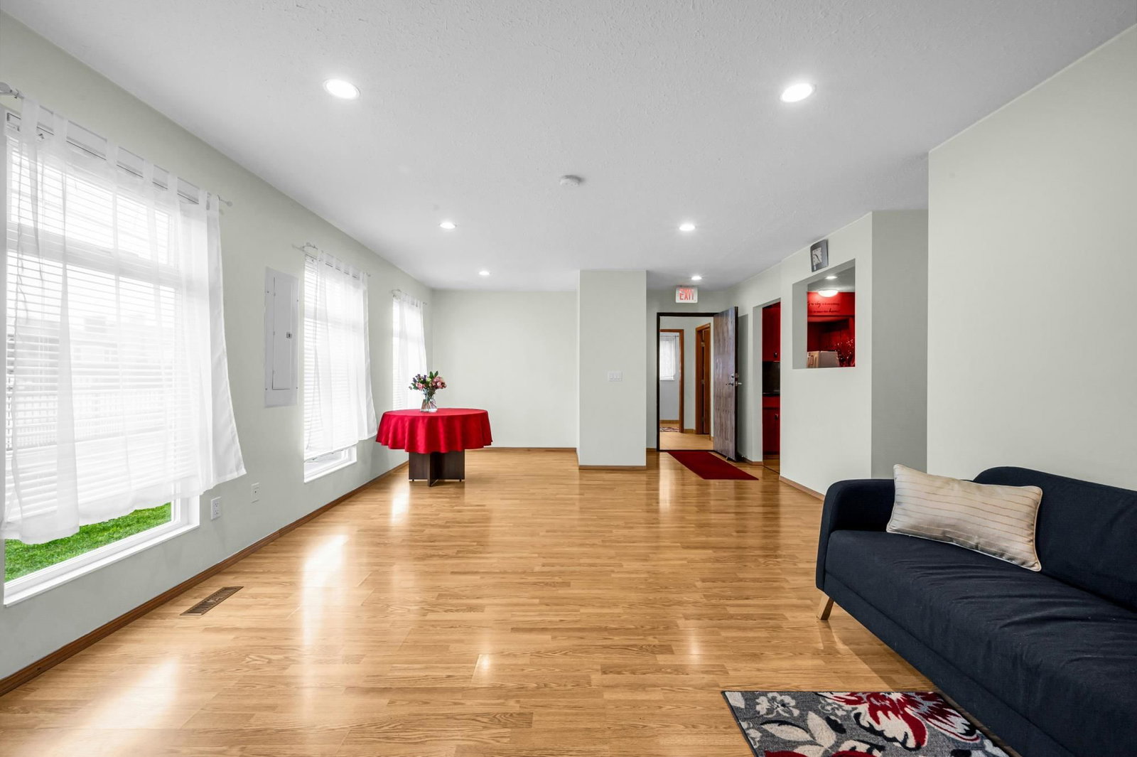 Listing Image 22