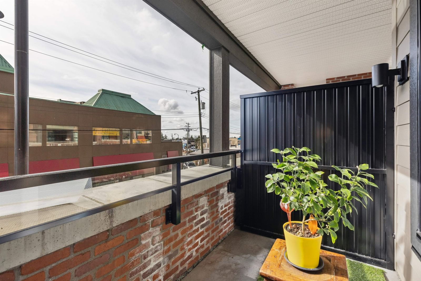 Listing Image 16