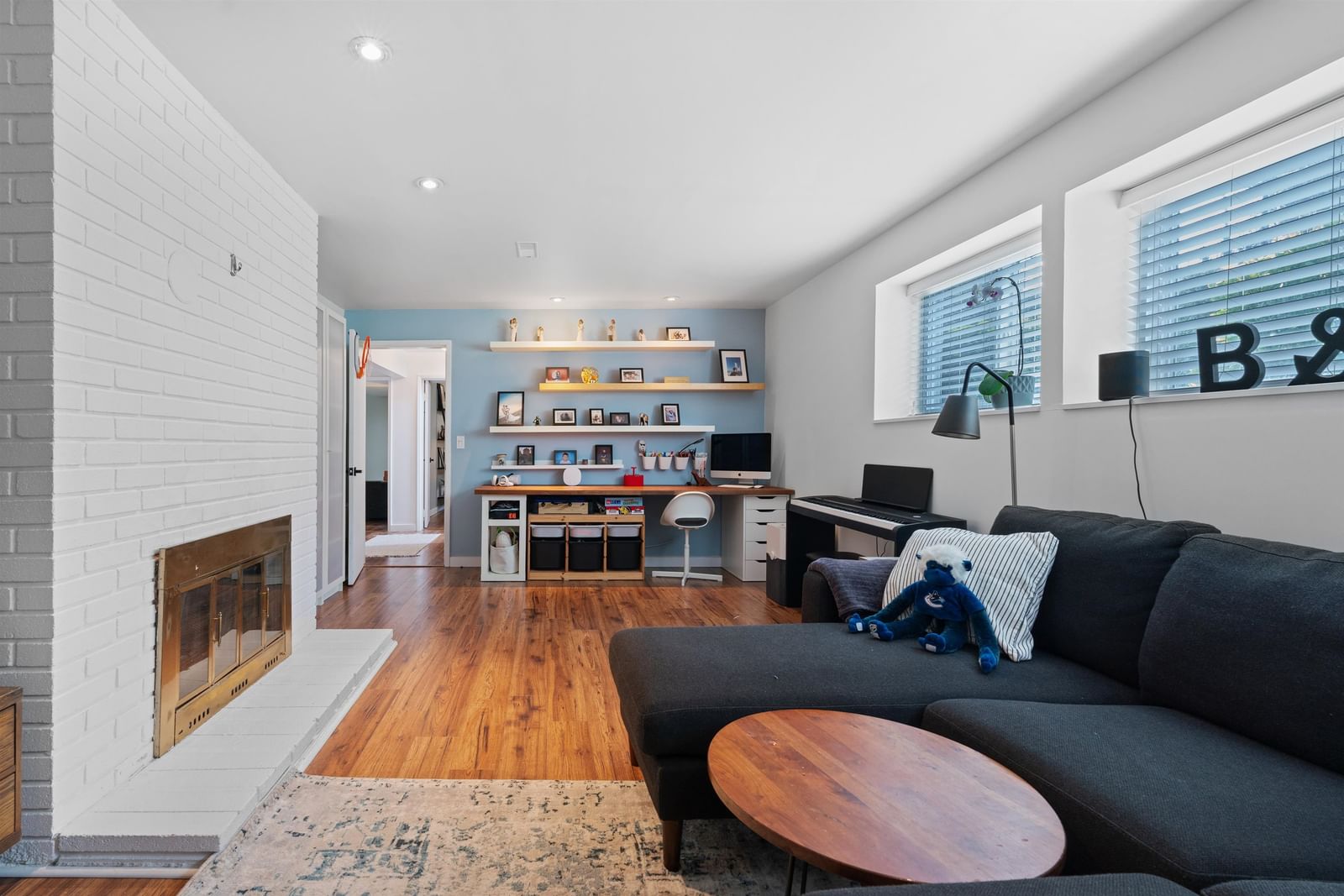 Listing Image 13