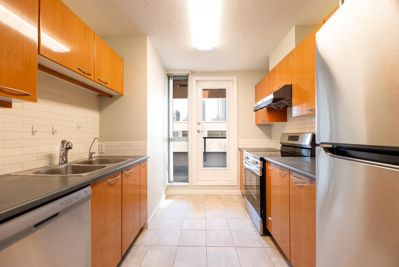 Listing Image 8