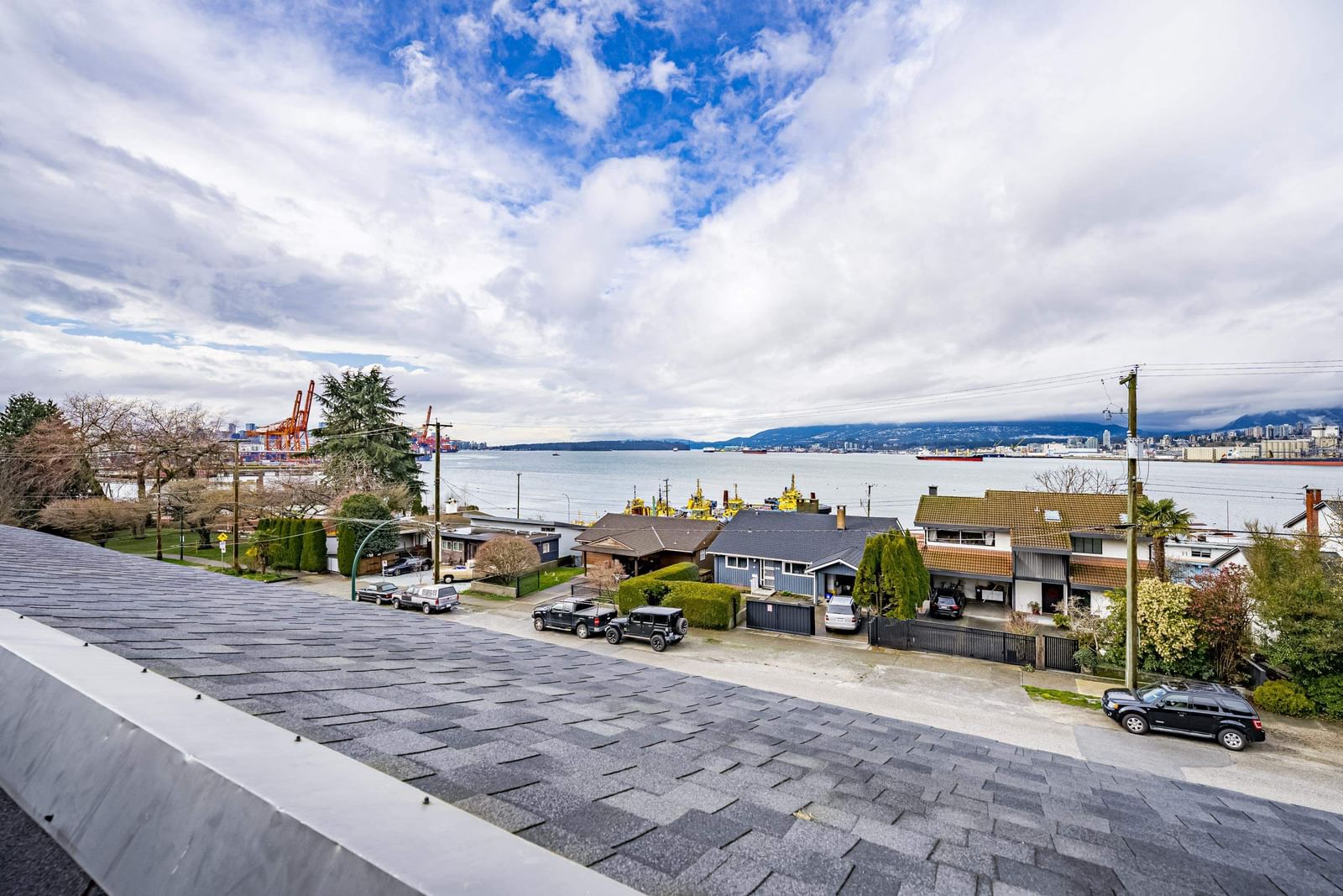 Listing Image 18