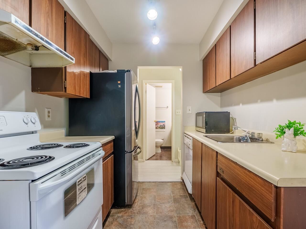 Listing Image 10