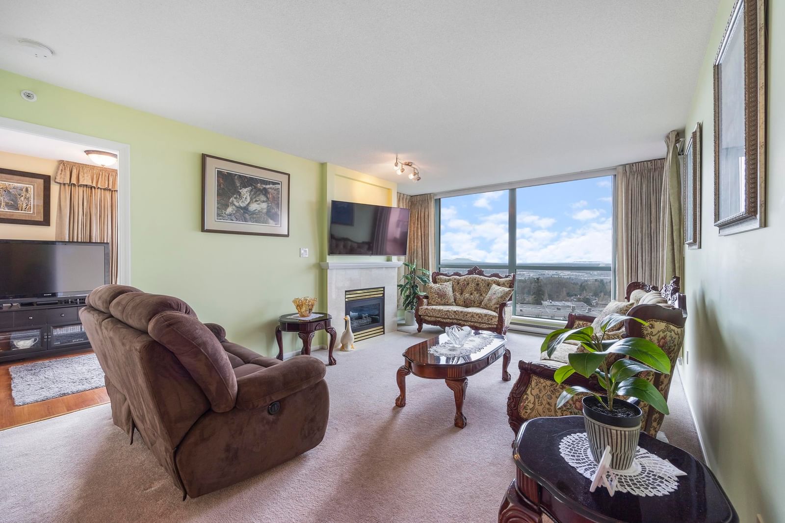 Listing Image 10