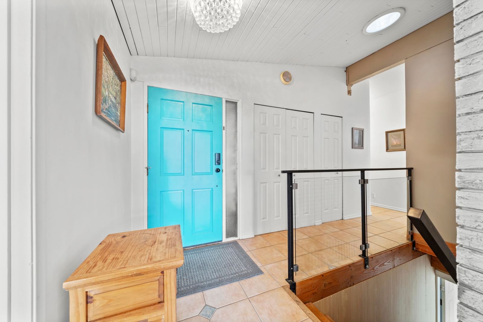 Listing Image 4