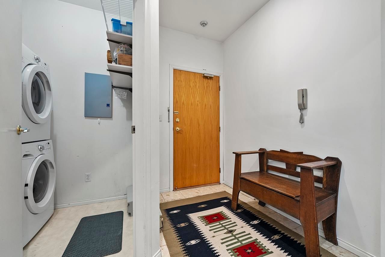 Listing Image 17