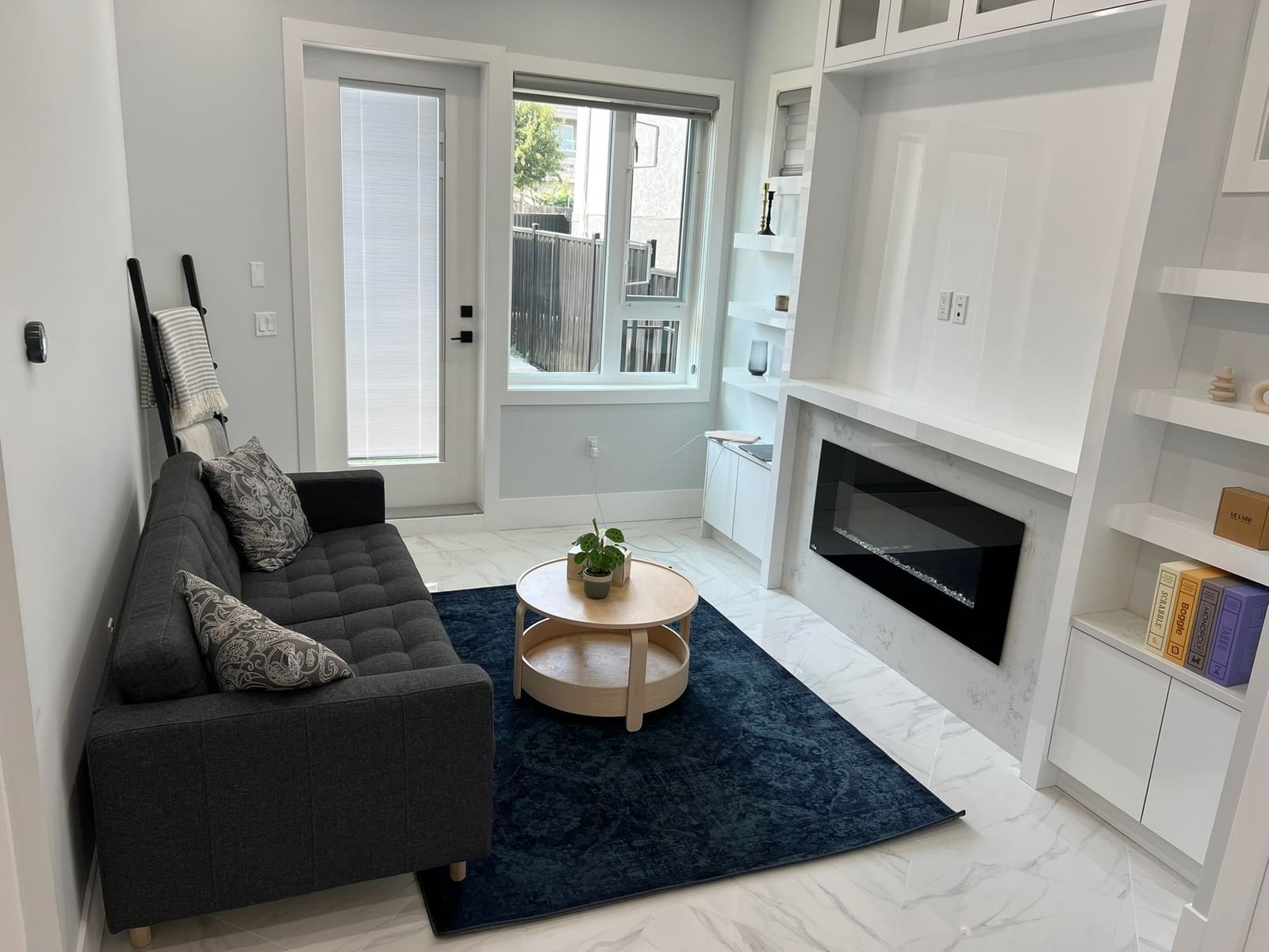Listing Image 16
