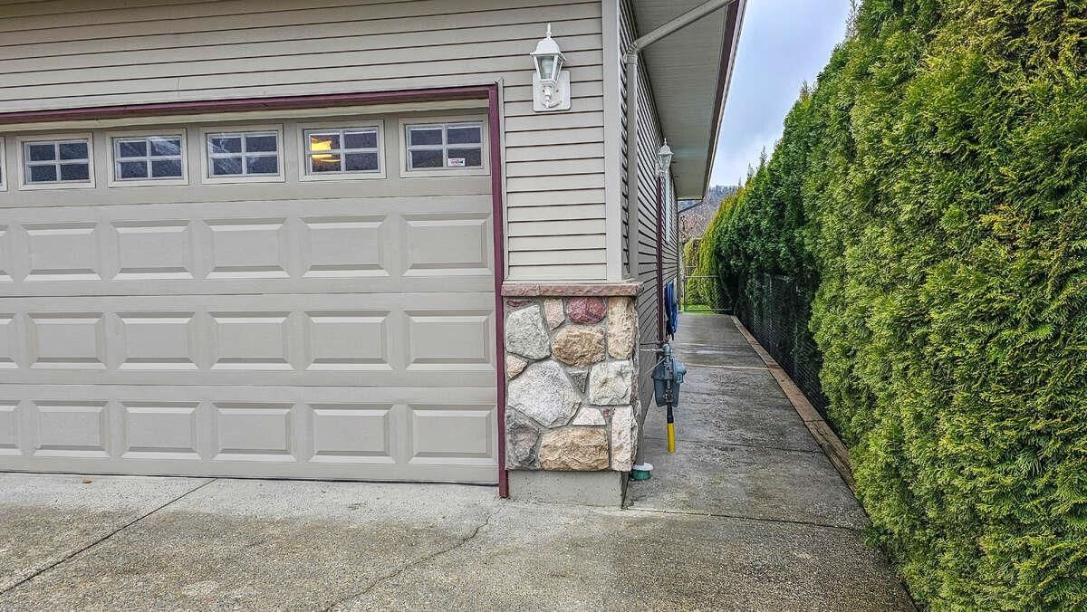 Listing Image 28