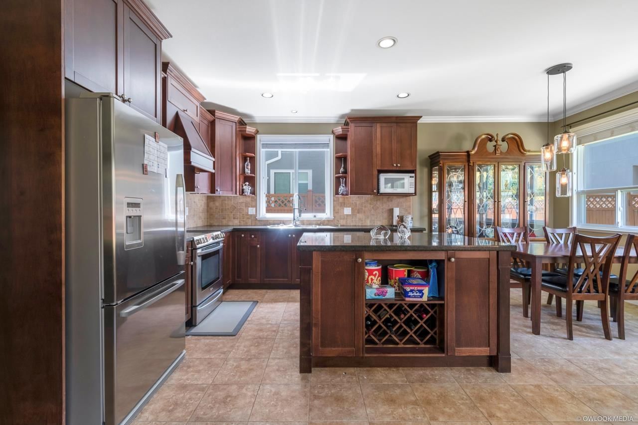 Listing Image 10