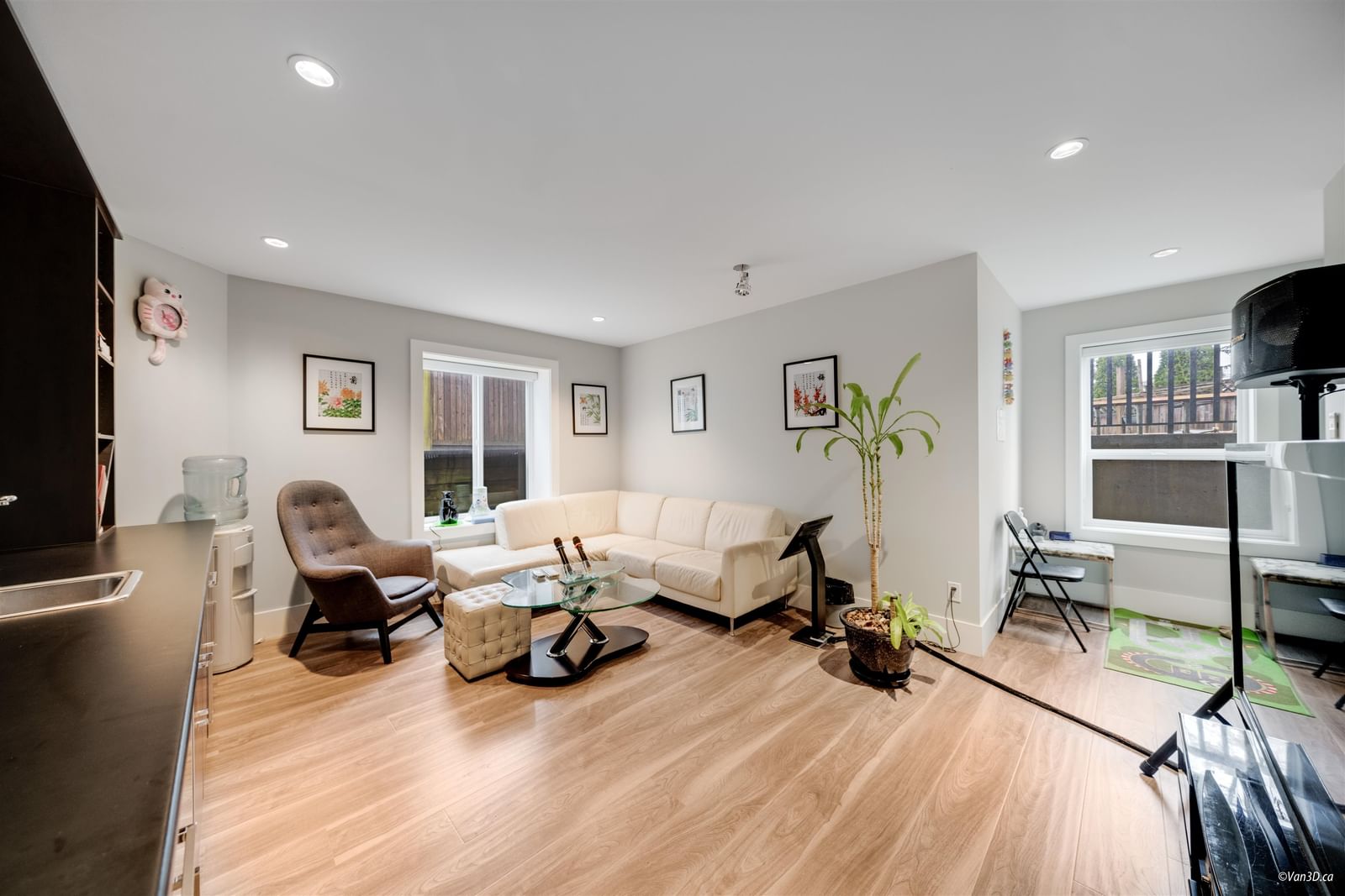 Listing Image 18