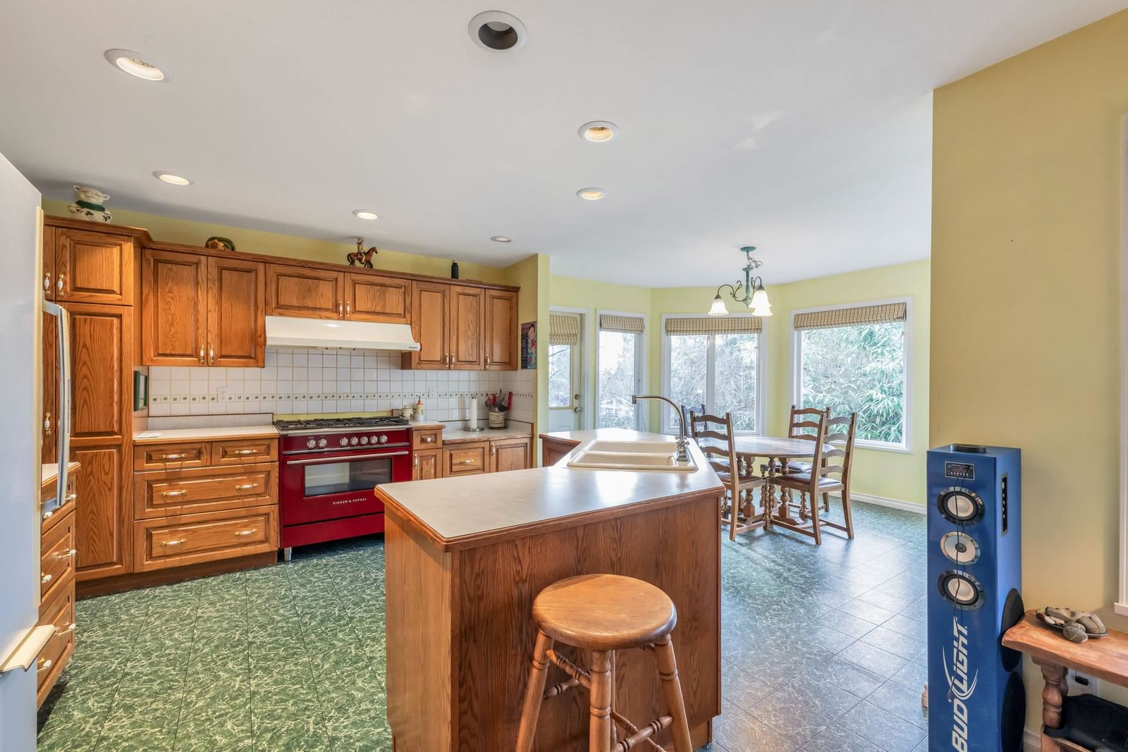 Listing Image 12