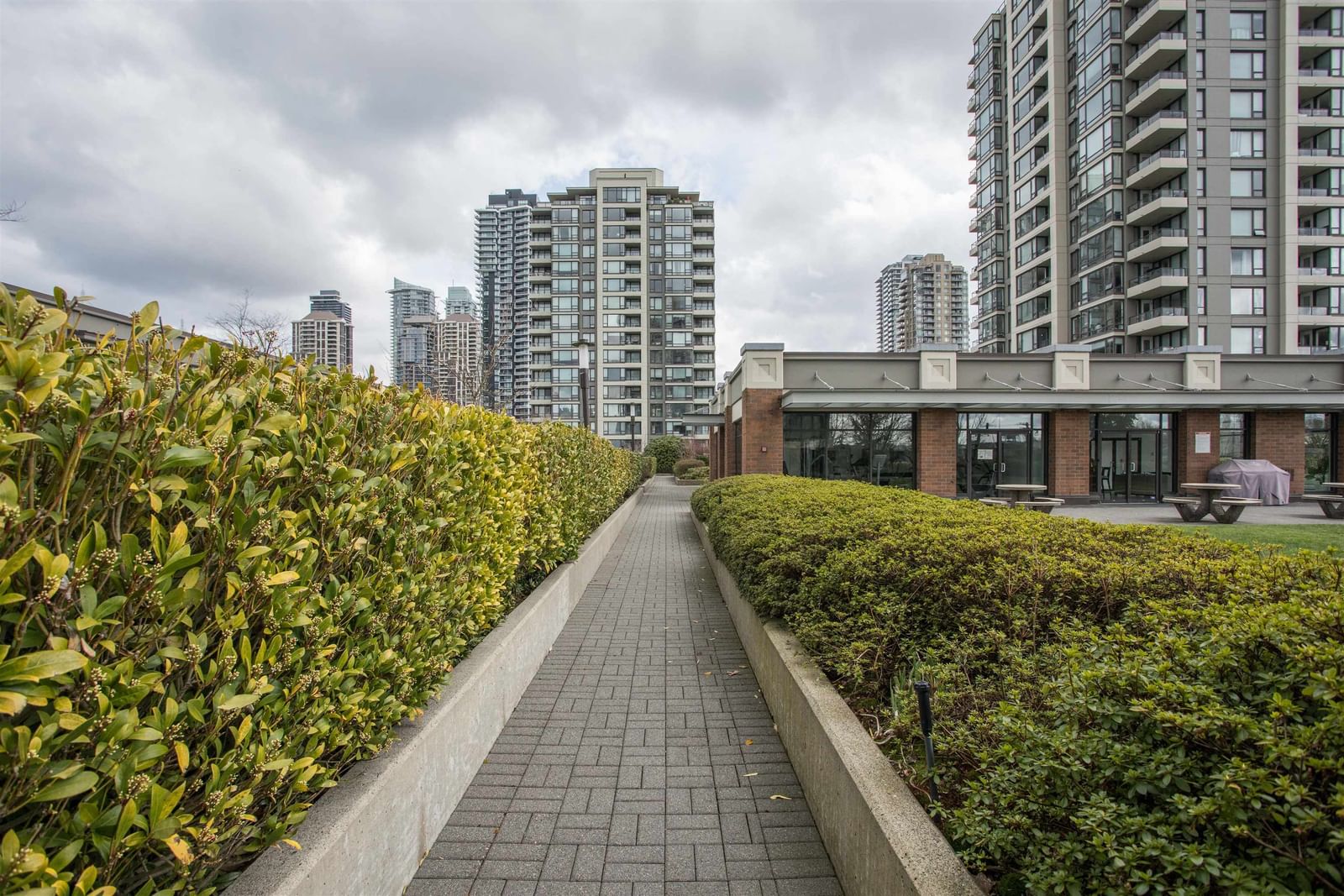 Listing Image 15