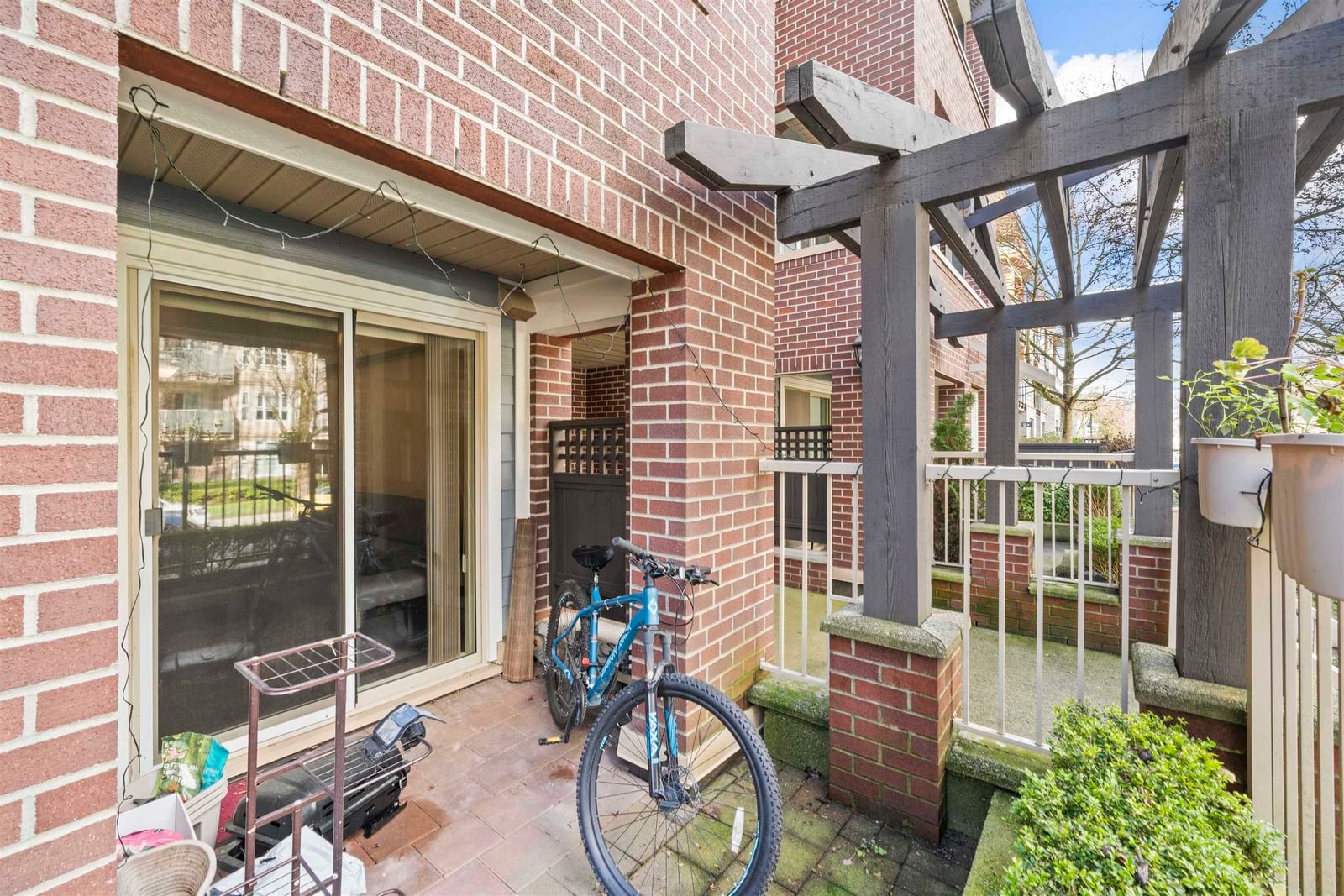 Listing Image 10