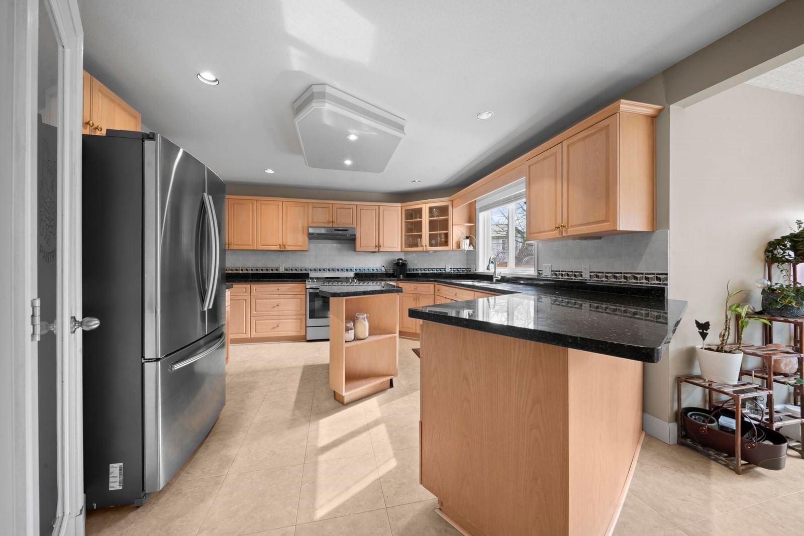 Listing Image 10