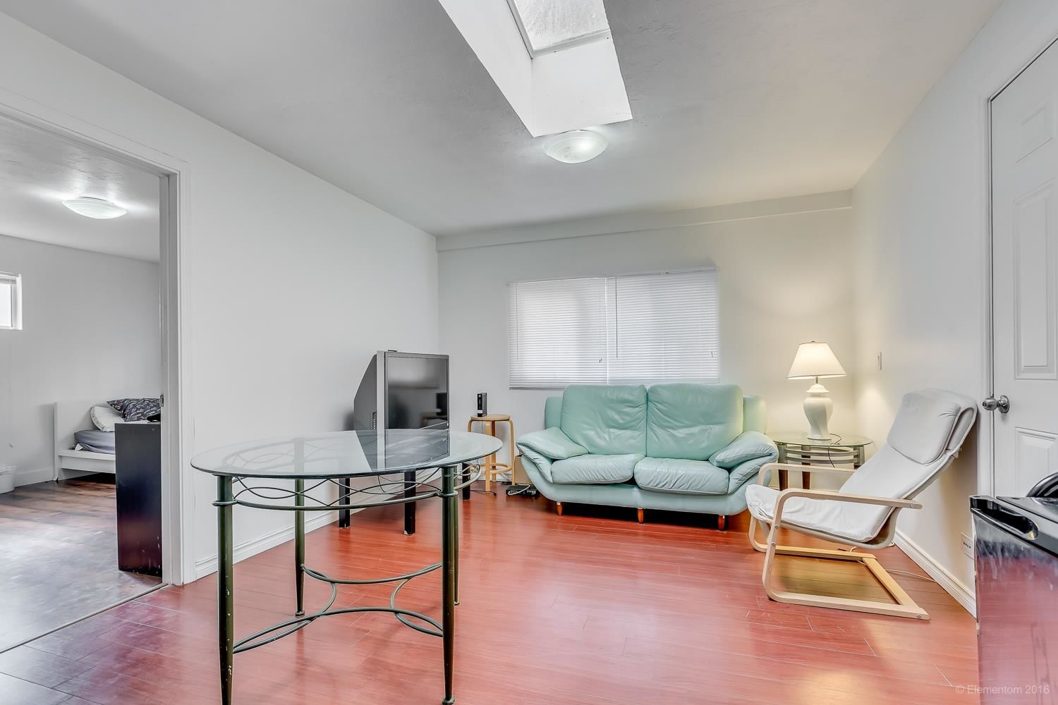 Listing Image 10