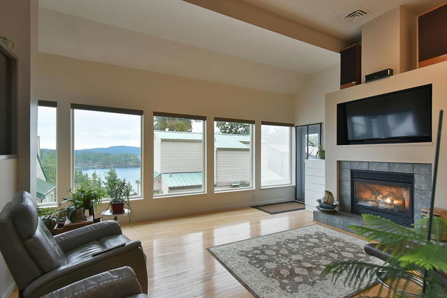 7 - 5471 Secret Cove Road