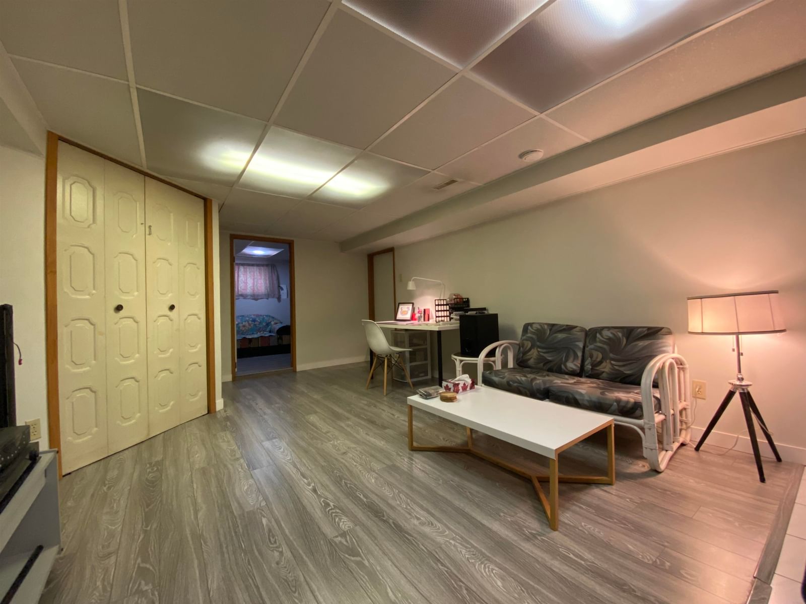Listing Image 14