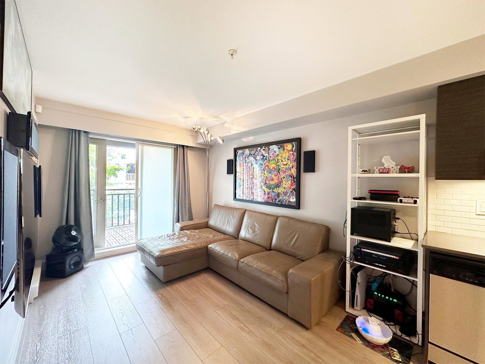 Listing Image 15