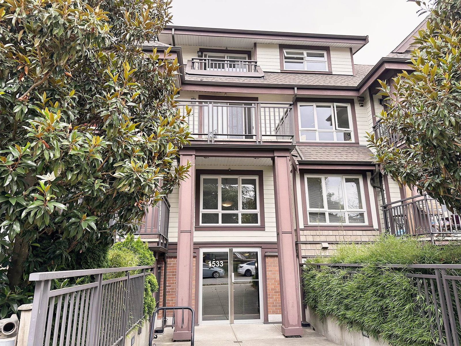 Listing Image 16