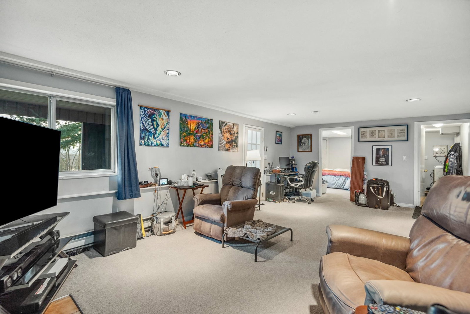 Listing Image 19