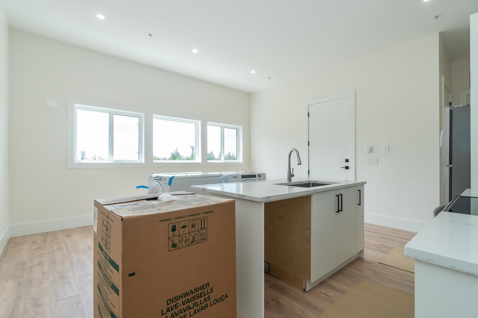 Listing Image 20