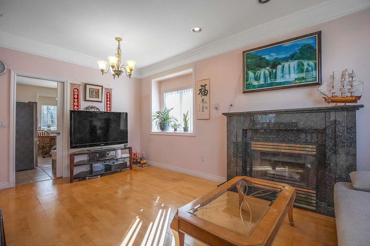 Listing Image 14