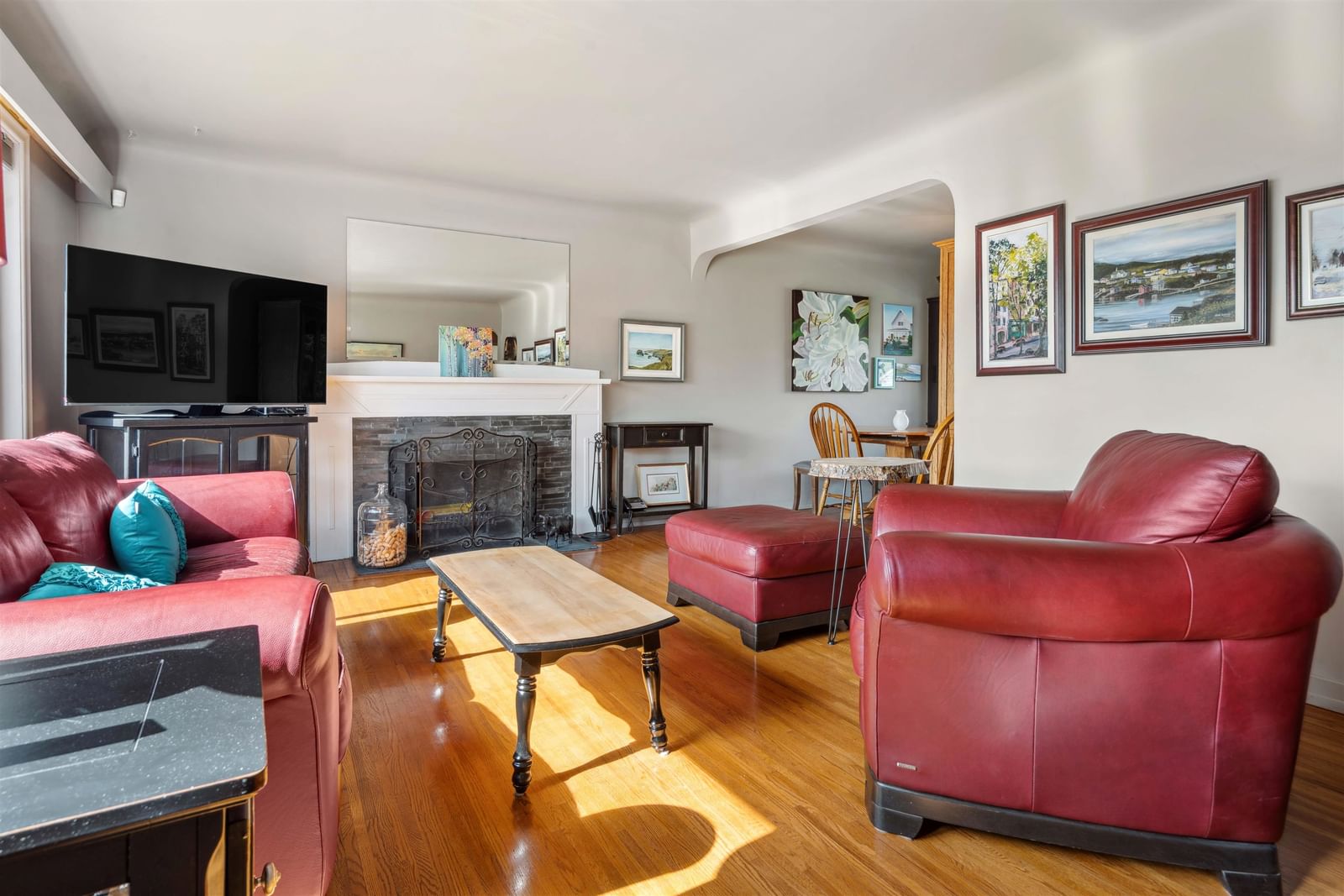 Listing Image 8