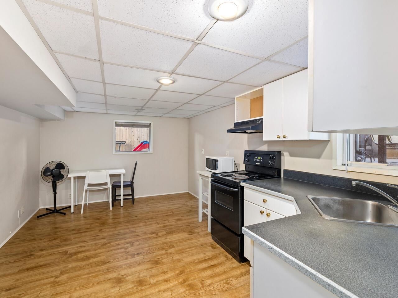 Listing Image 23