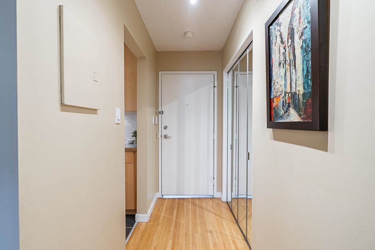 Listing Image 18