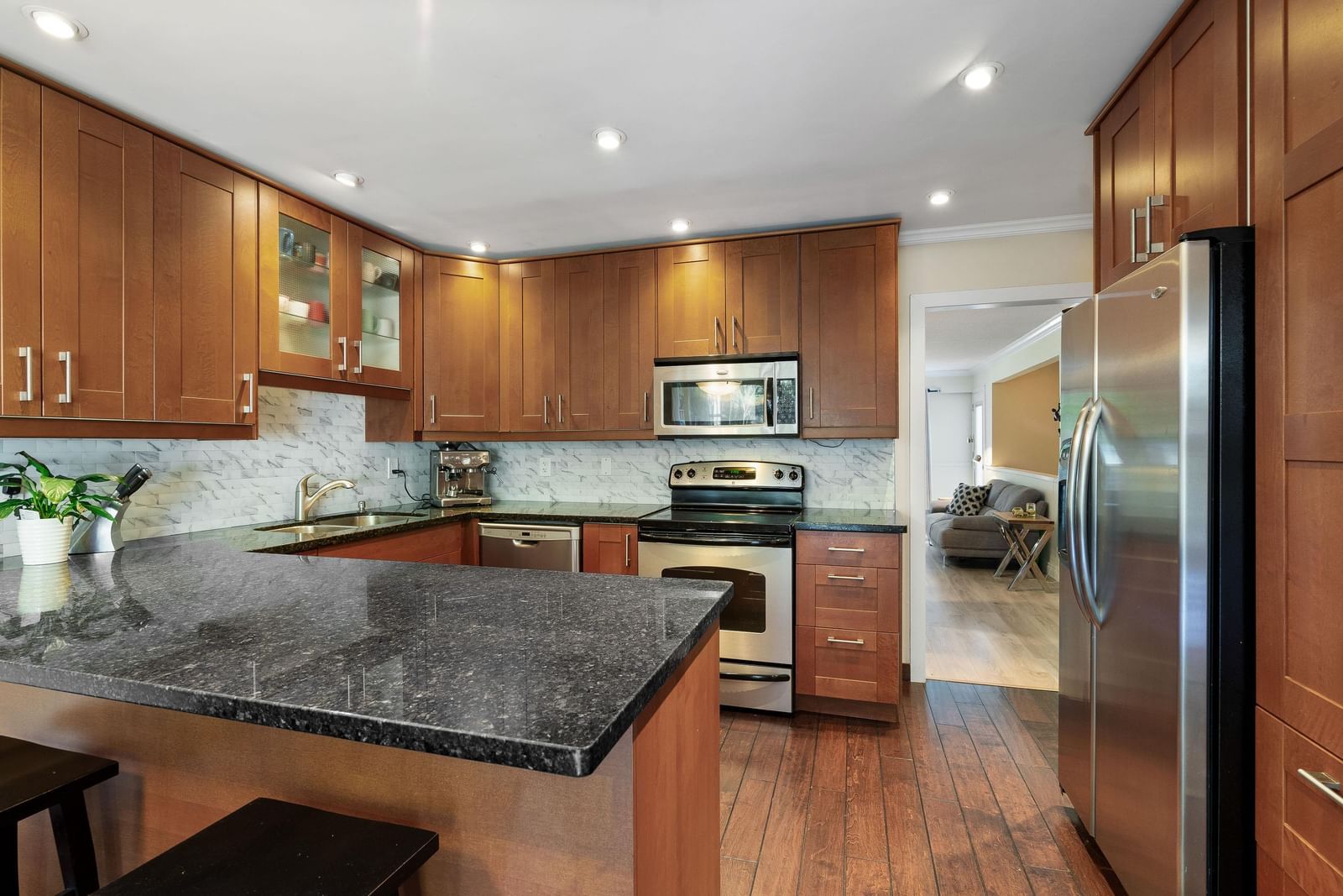 Listing Image 14