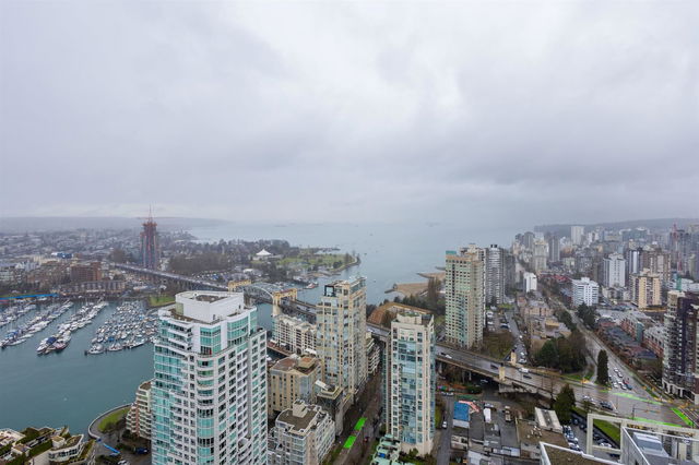 4702 - Vancouver House