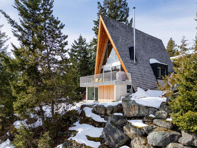 9501 Emerald Drive