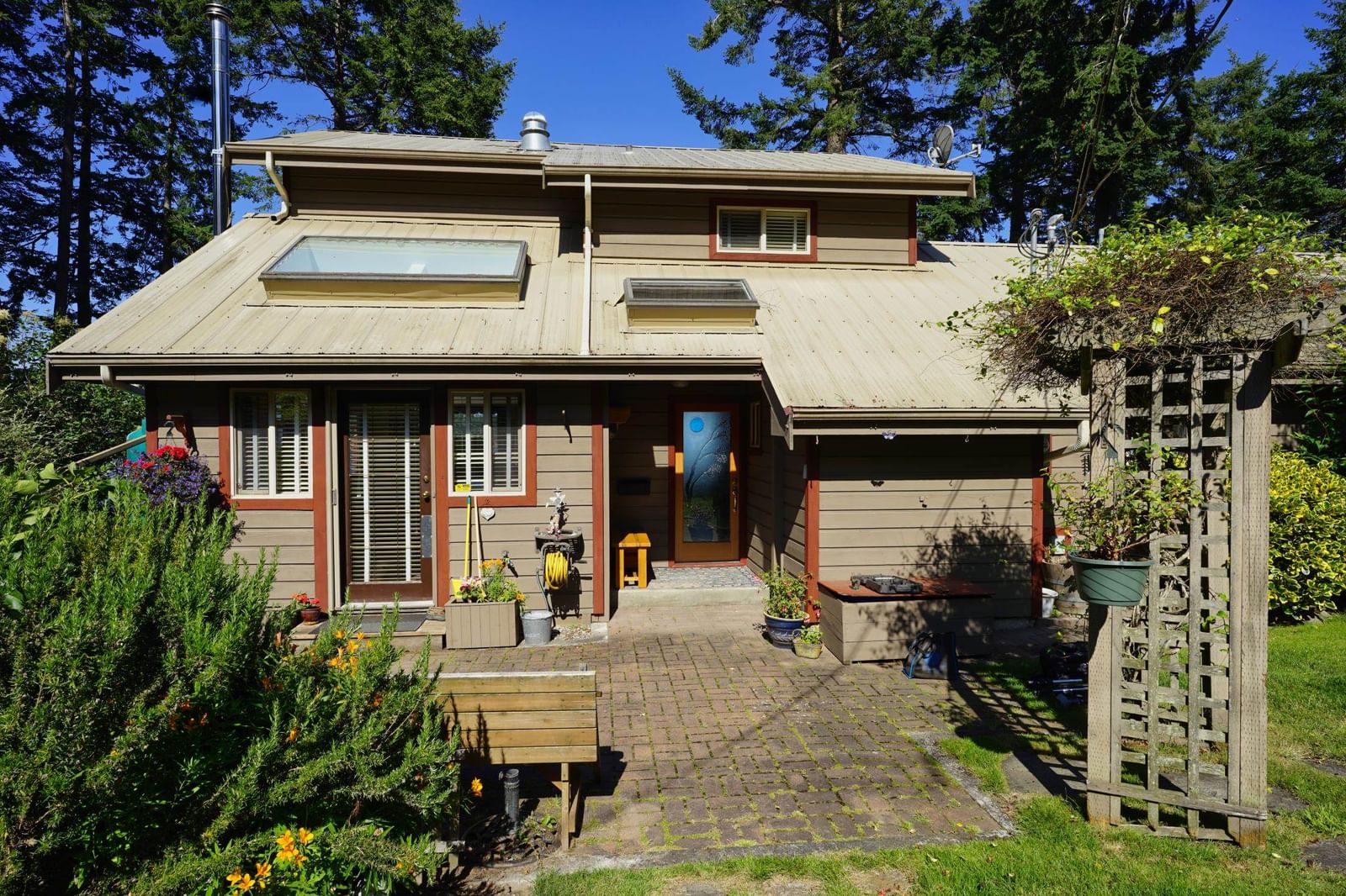 Listing Image 4