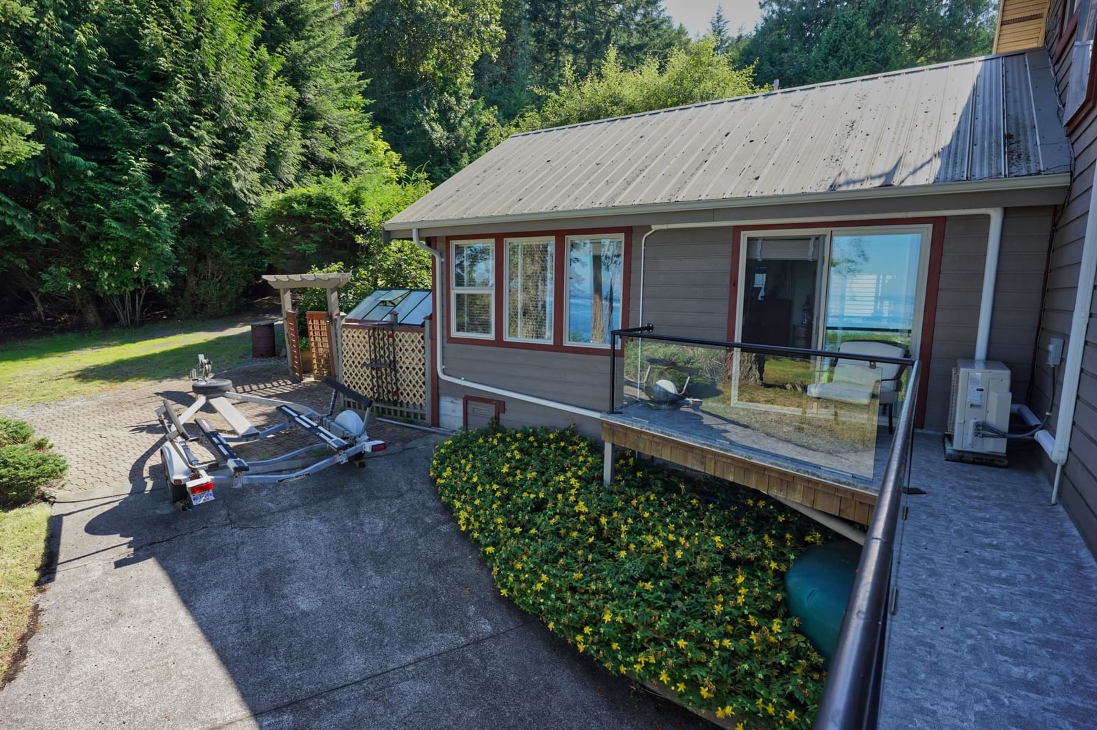 Listing Image 7