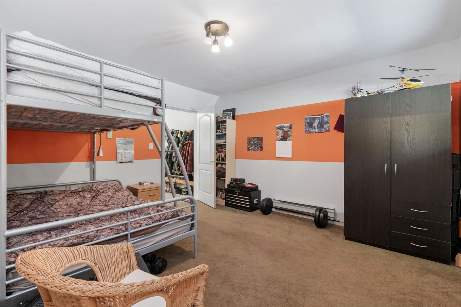 Listing Image 19