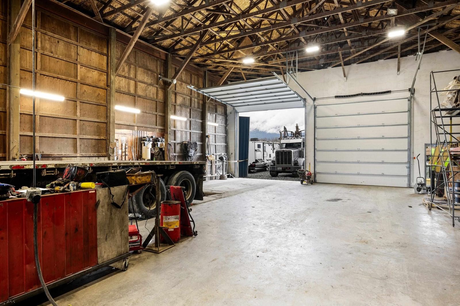 Listing Image 32
